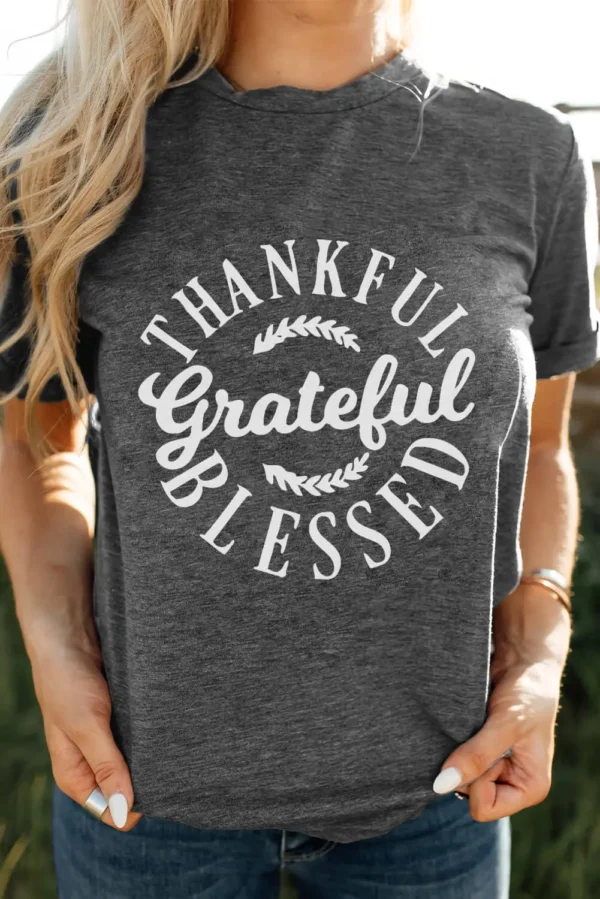Women in Thankful,Grateful,Blessed graphic tee close up